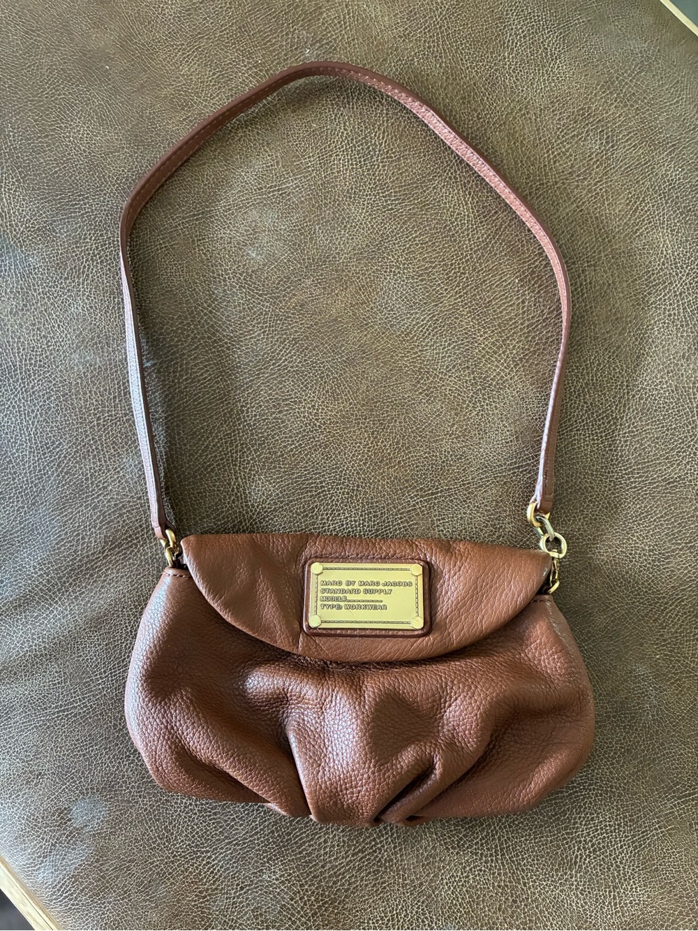 Marc by Marc Jacobs Chestnut Brown Leather Shoulder Bag with Gold Plate